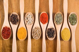 12 Health-Promoting Herbs & Spices