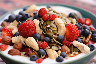 Eat Yogurt, Nuts & Fruit to Lose Weight